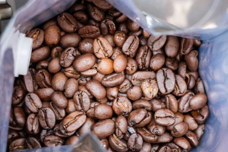 Lee más sobre el artículo Cómo almacenar los granos de café expreso para mayor frescura