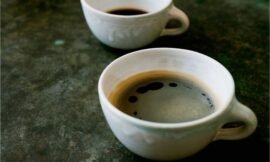 Café Expreso vs Café Lungo: Descubre las Diferencias y Encuentra tu Favorito