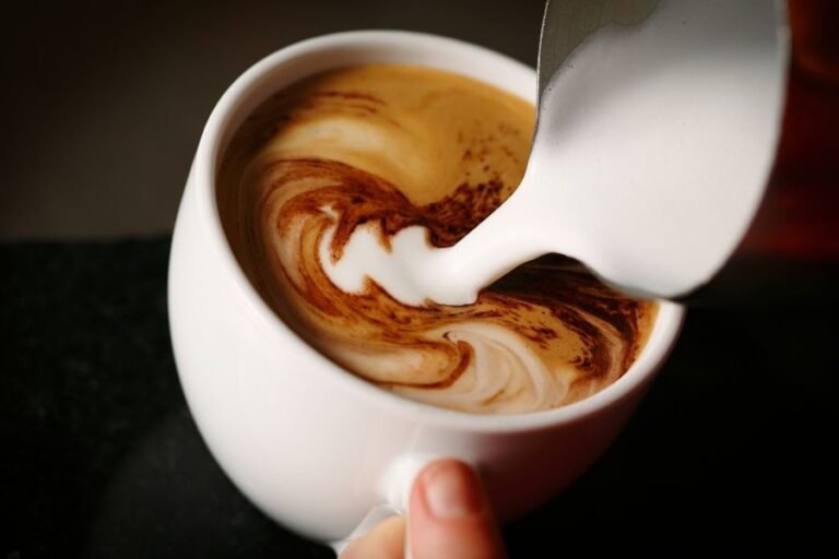 Lee más sobre el artículo Descubre cómo hacer un café mocha casero