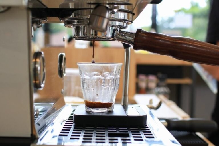 Lee más sobre el artículo Impacto del tiempo de extracción en el sabor del expreso