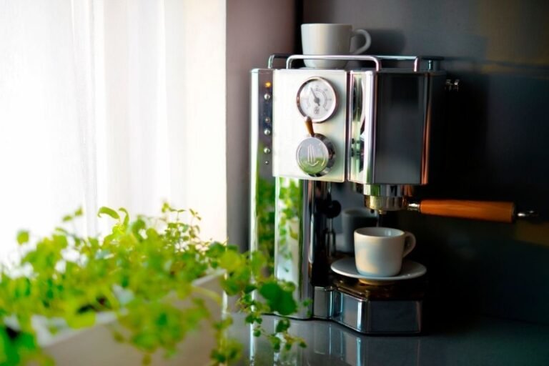 Lee más sobre el artículo Transforma tu rincón de Café con ideas minimalistas y elegantes